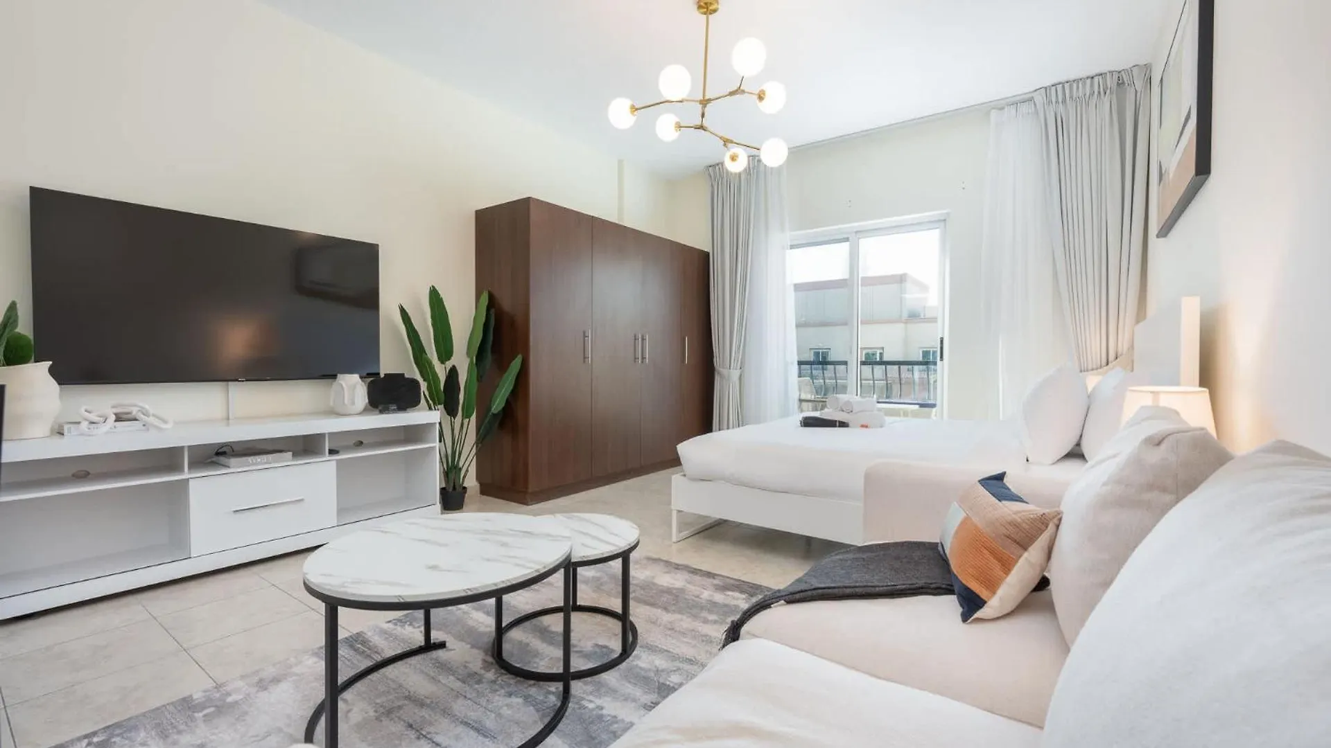 Spacious Studio At Imperial Residence In Jvt That Sleeps 4 Dubai