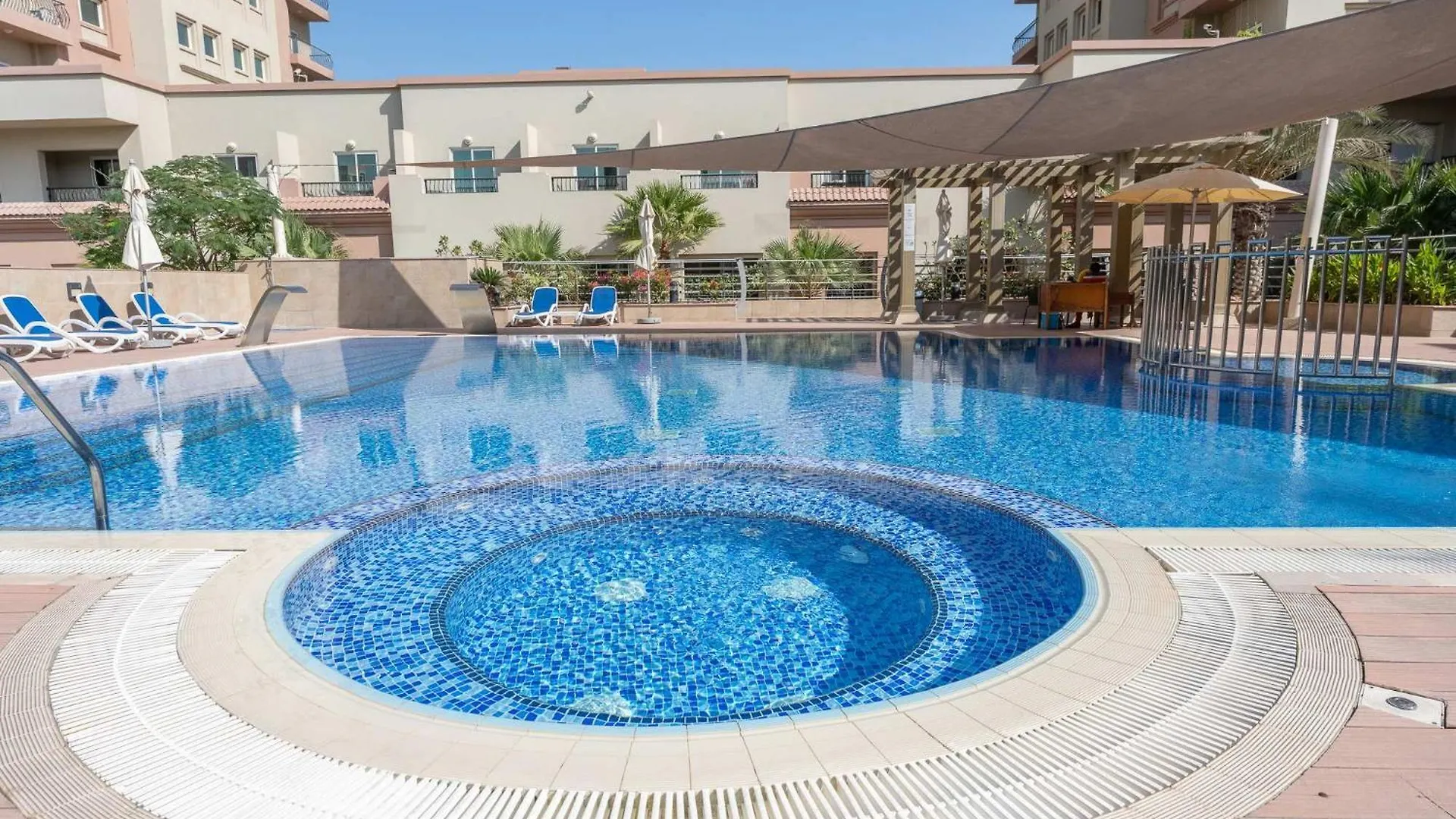 Spacious Studio At Imperial Residence In Jvt That Sleeps 4 Dubai Apartment
